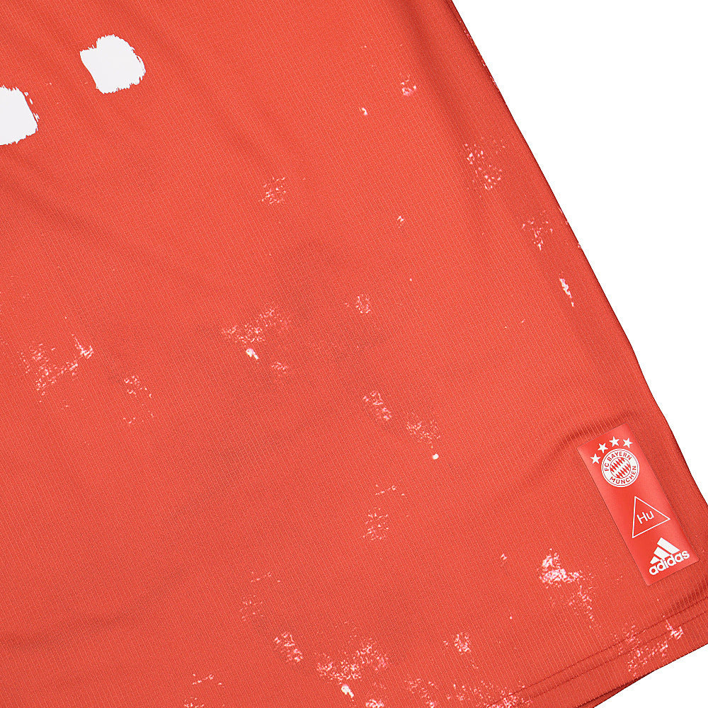 adidas Pharrell Williams x adidas FC Bayern Human Race Jersey FCB True Red / White T-Shirts Detailfoto | Overkill