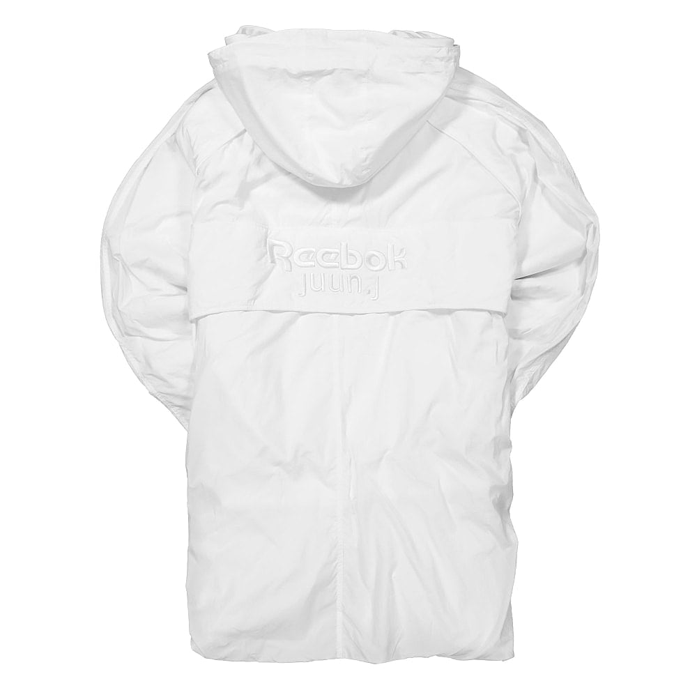 Reebok Juun.J x Reebok Windbreaker White Windbreaker Close-up | Overkill