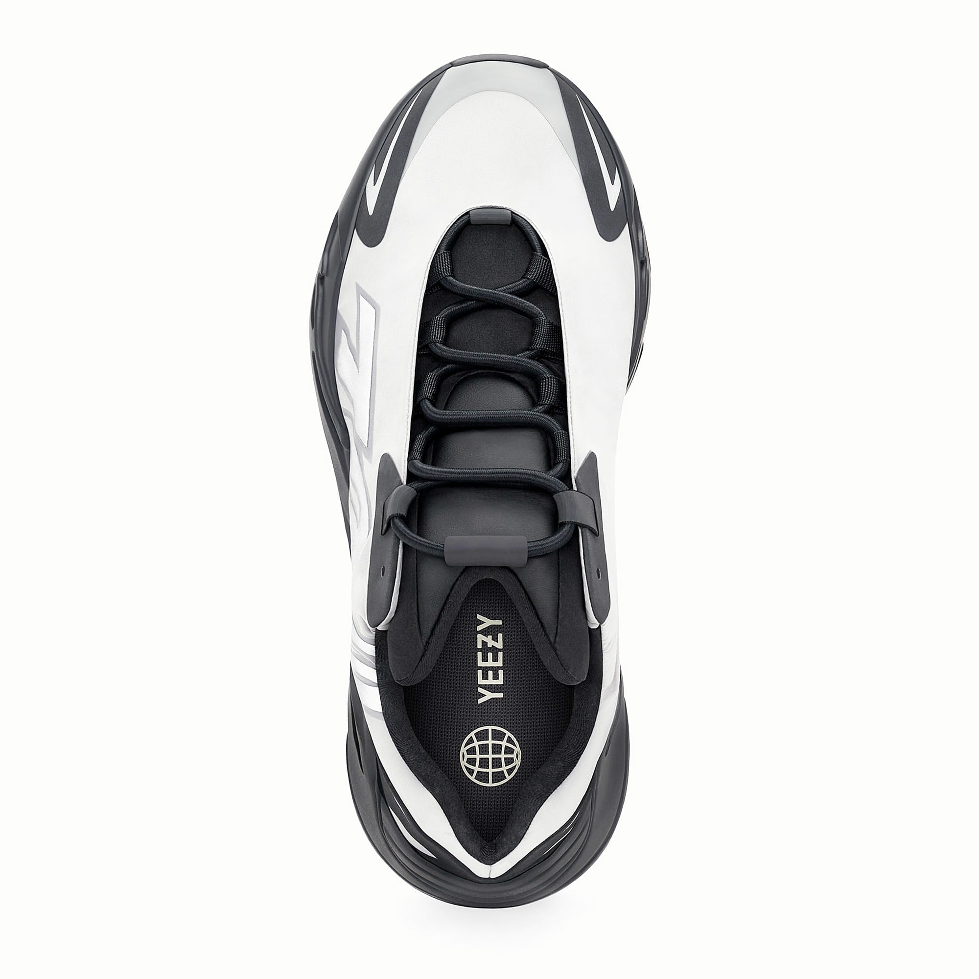 adidas yeezy 700 mnvn Metall / Metall / Metall Detailfoto | Overkill