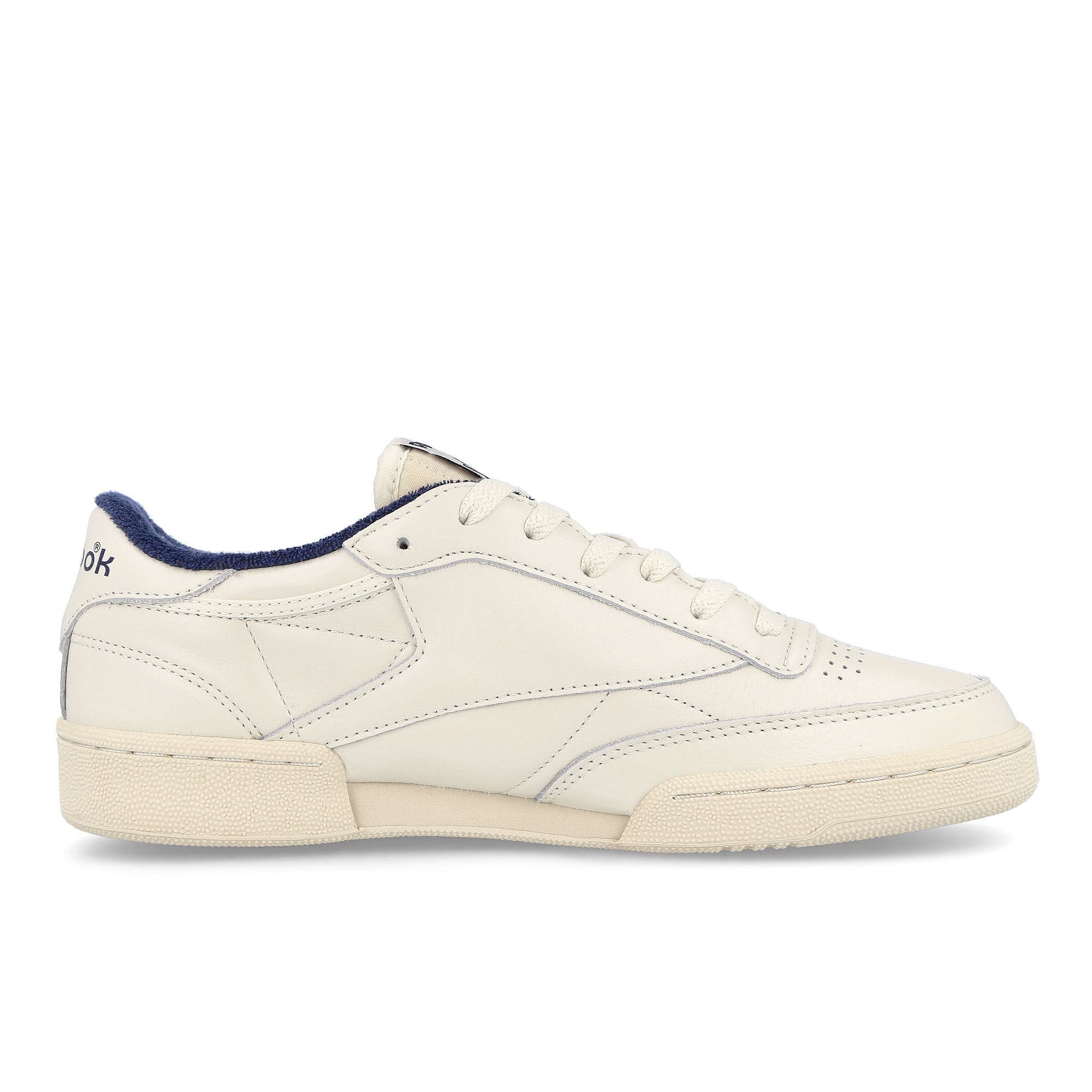 Reebok club c 85 vintage Chalk / Alabaster / Vector Navy Low Top Sneakers Silhouette | Overkill