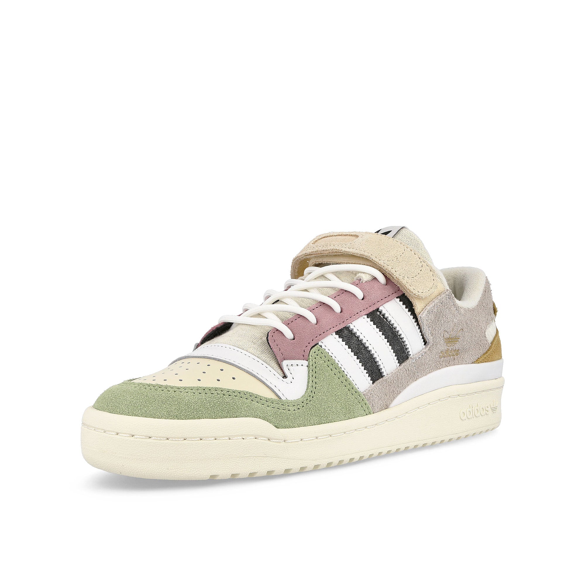 adidas forum 84 low Off White-Footwear White-Magic Mauve Sneakers Close Up | Overkill