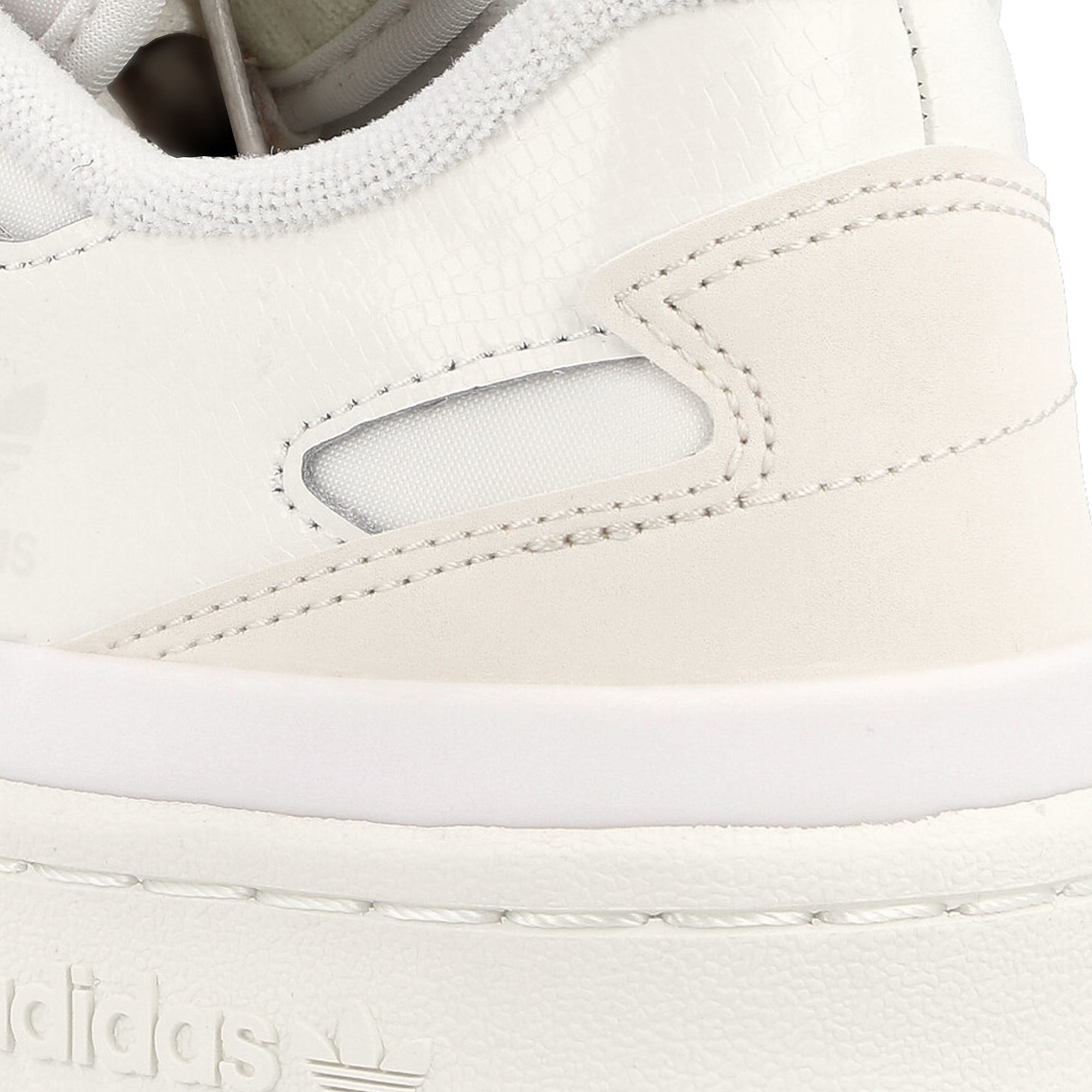 adidas Forum 84 Low W Off White / Running White / Wonder White Low Top Sneakers Detailfoto | Overkill