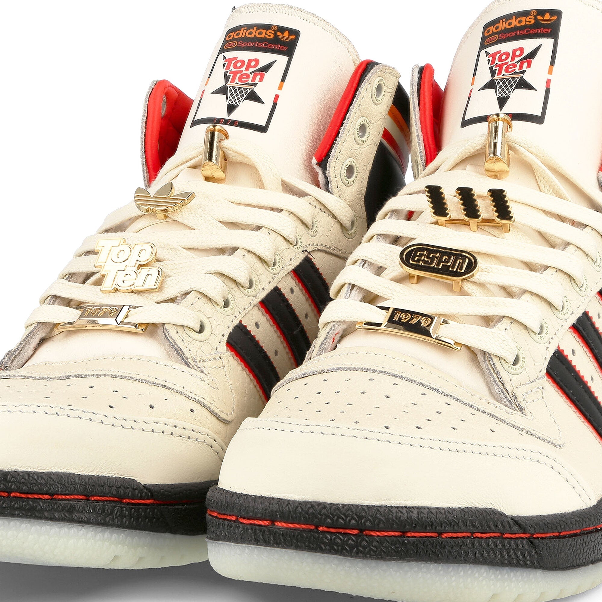 adidas ESPN x adidas Top Ten Hi Cream White-Core Black-Vivid Red Sneakers Detailfoto | Overkill