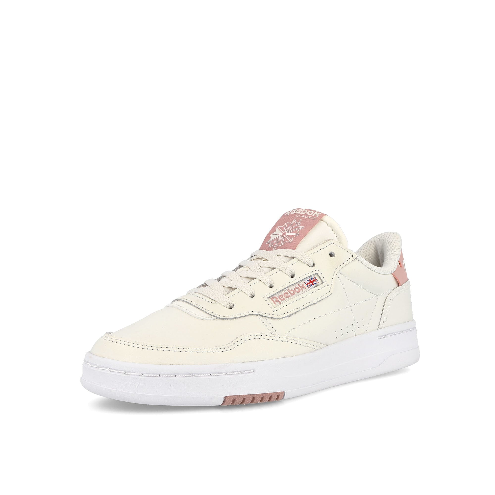 Reebok wmns court peak Chalk / Panton / Panton Sneakers Close Up | Overkill