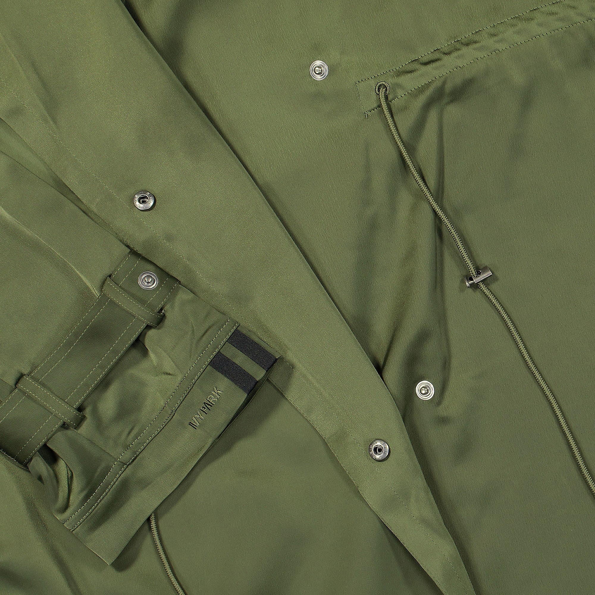 adidas Ivy Park x adidas Satin Jacket Wild Pine Jackets Detail view 1 | Overkill