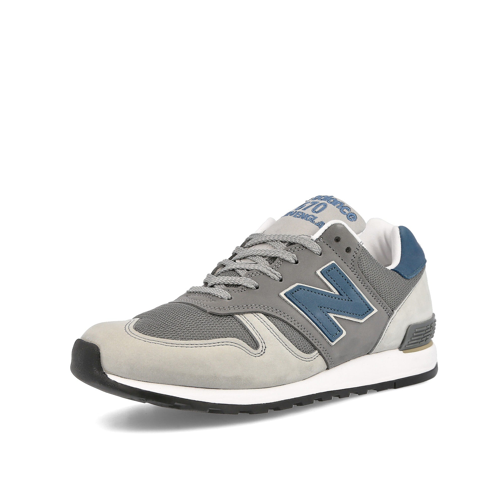 New Balance m 670 bsg Blue-Grey Low Top Sneakers Close Up | Overkill