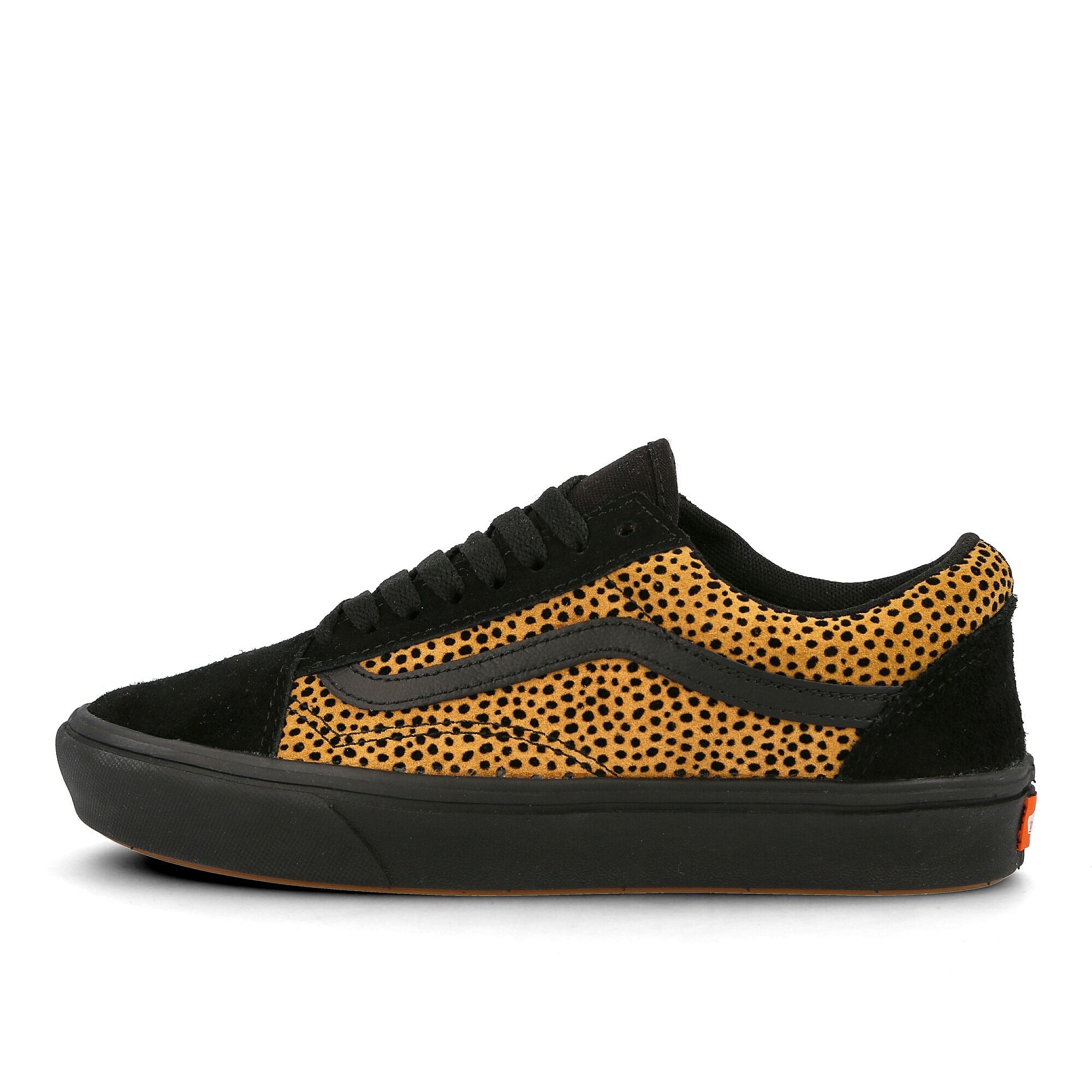 Vans comfycush old skool Black Sneakers MAVWS1 | Overkill