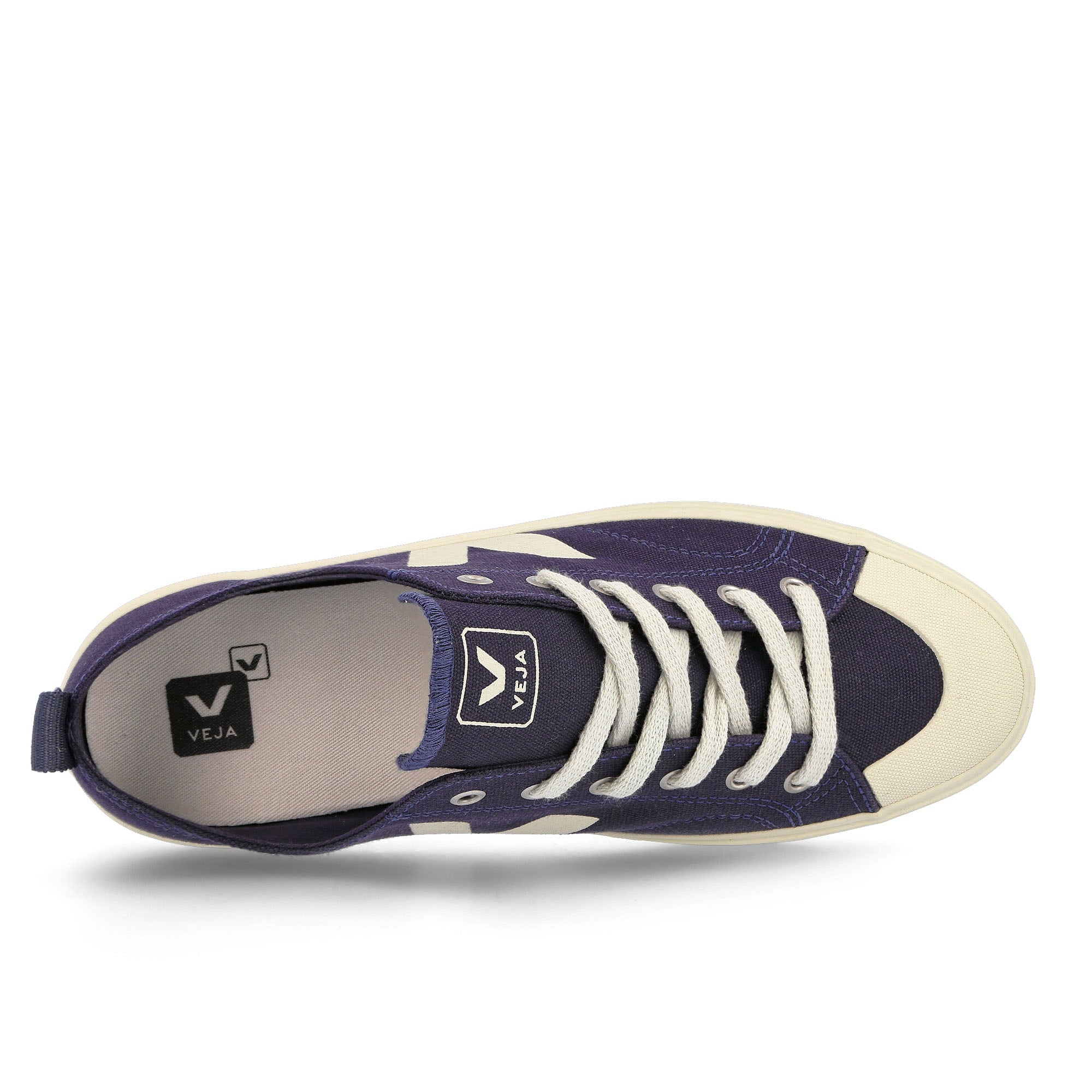 Veja nova canvas Marine Pierre Detail view 1 | Overkill