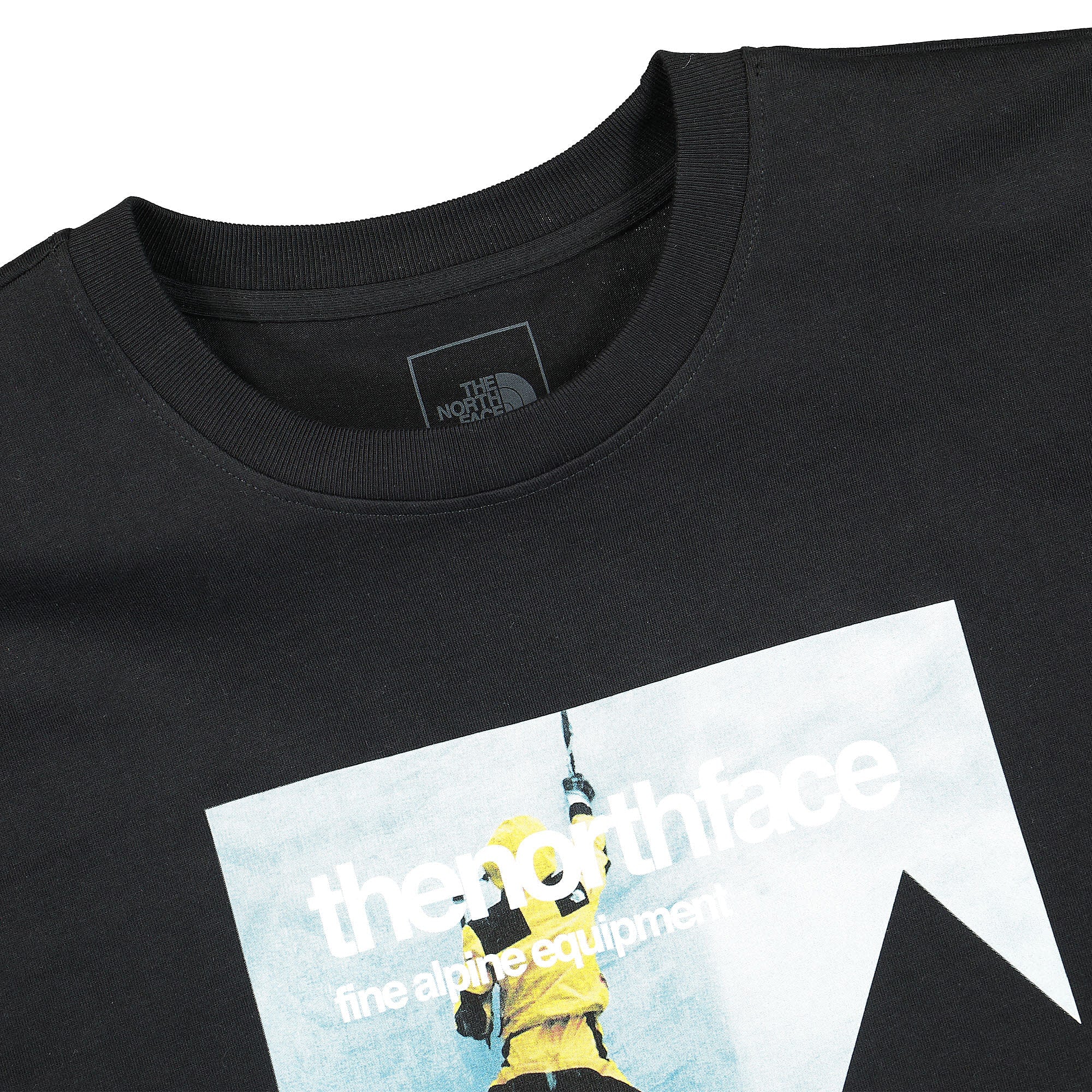 The North Face Mountain Heavyweight Tee Black T-Shirts Close-up | Overkill