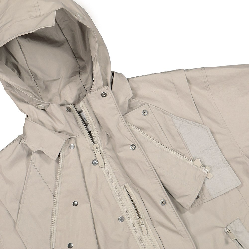 C2H4 vest layered tactical waterproof windbreaker Lark Khaki Windbreaker Close-up | Overkill