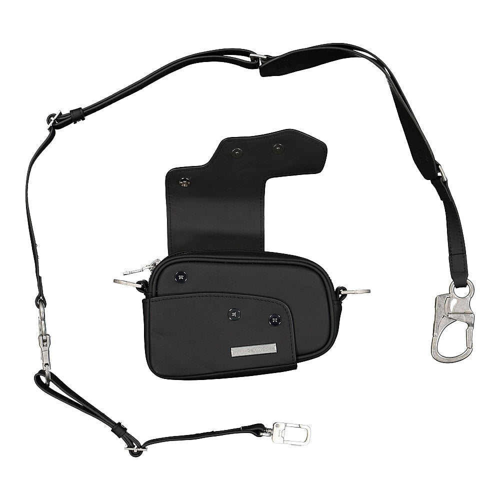 C2H4 nebula leather shoulder bag Aerolite Black Shoulder & Cross Body Bags Detailfoto | Overkill