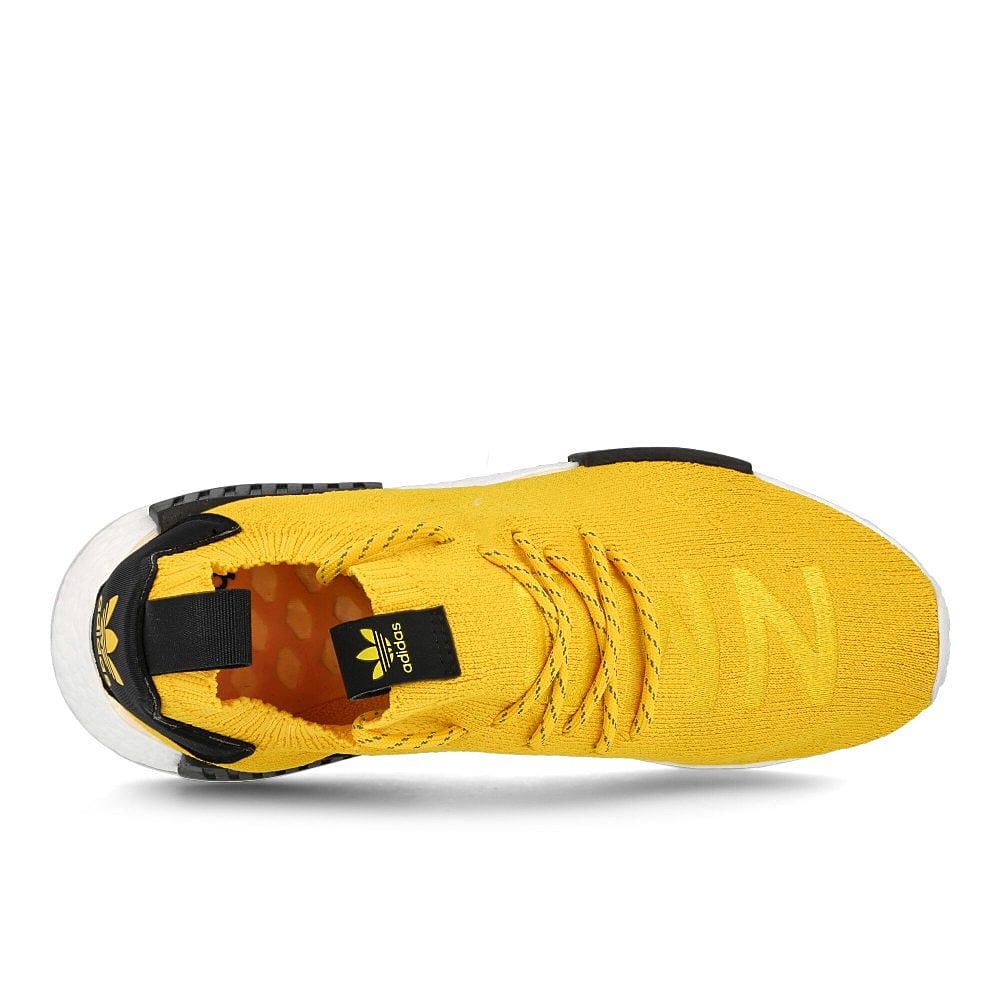 adidas nmd r1 primeknit Equipment Yellow-Equipment Yellow-Core Black Sneakers Detailfoto | Overkill