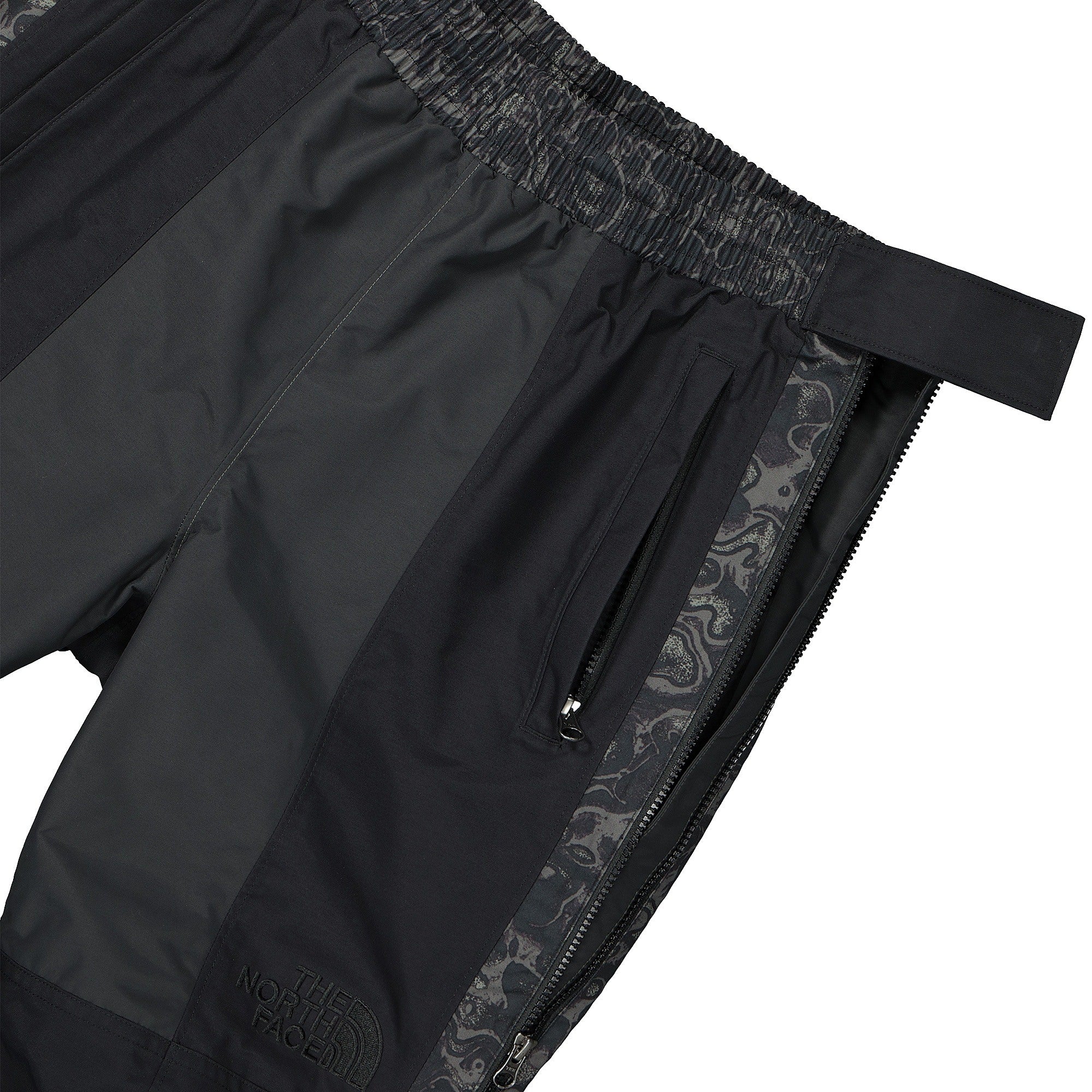 The North Face 94 Rage Rain Pant Asphalt Grey / TNF Black Sweat & Track Pants Close-up | Overkill