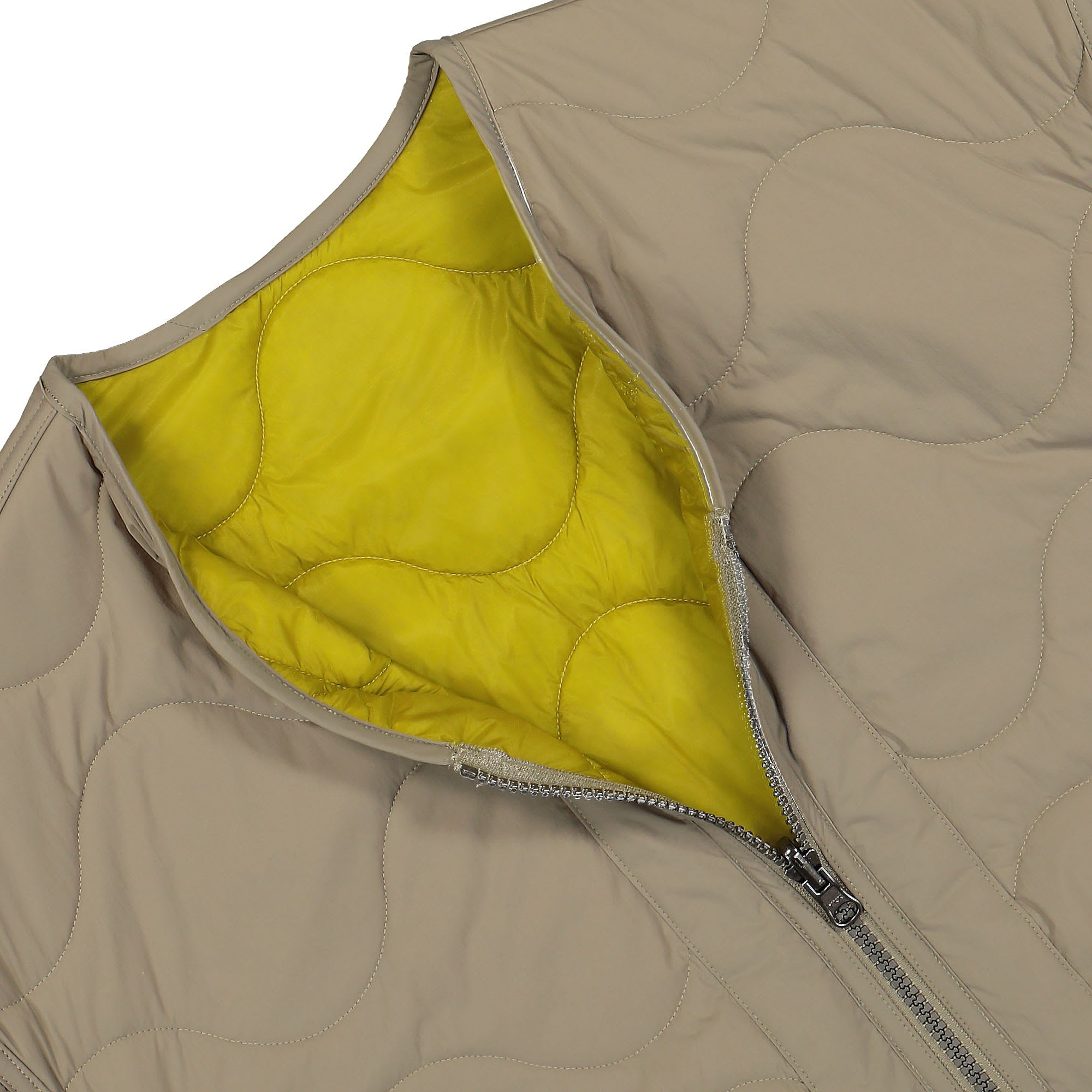 thisisneverthat POLARTEC Reversible Quilted Jacket Beige Jackets Detailfoto | Overkill