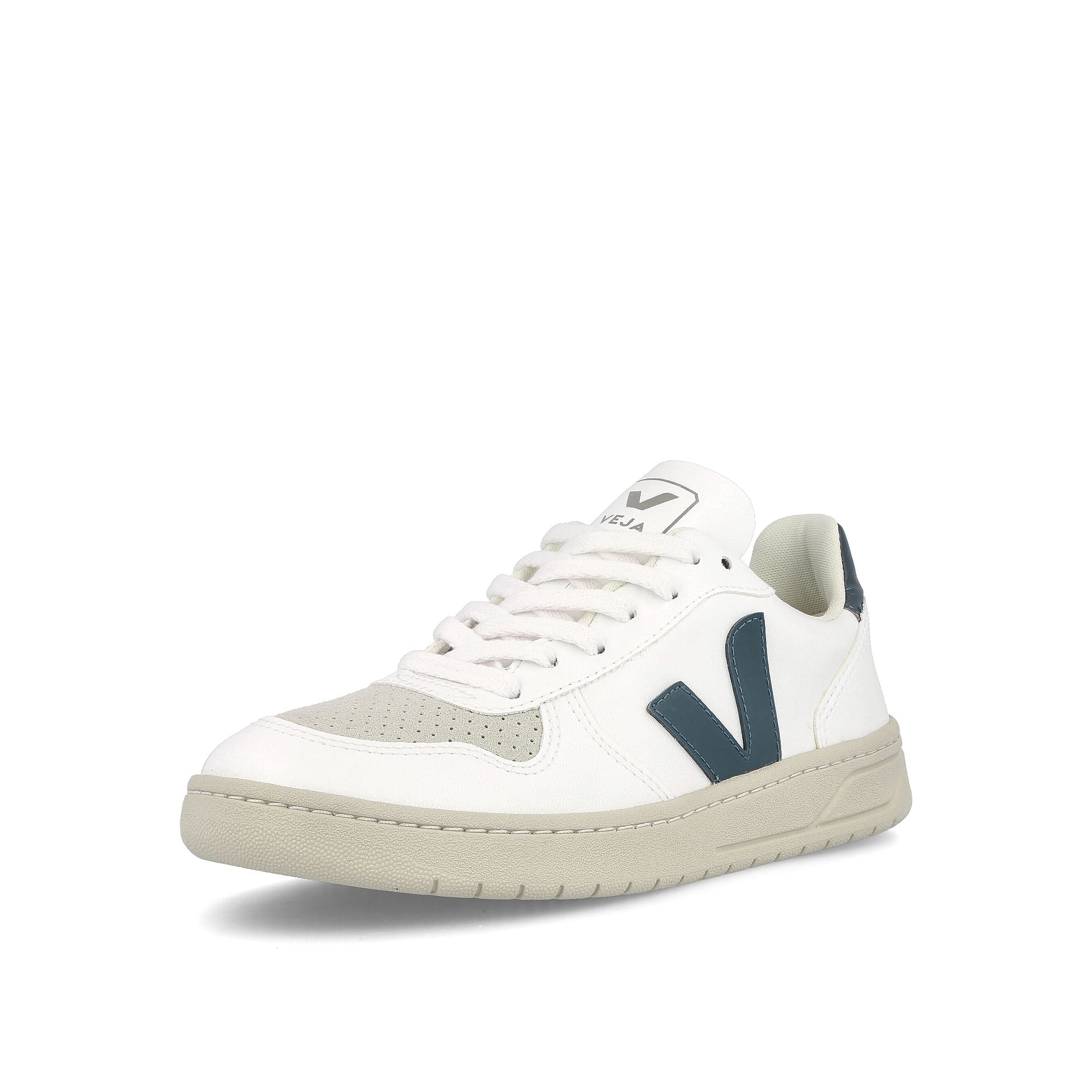 Veja wmns v-10 cwl White California Low Top Sneakers Close Up | Overkill