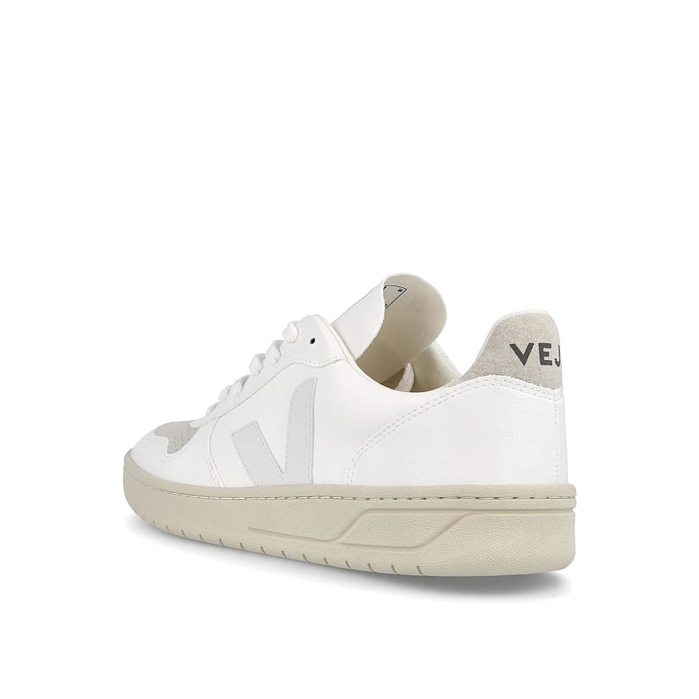 Veja v-10 cwl Full White / Natural Close-up | Overkill