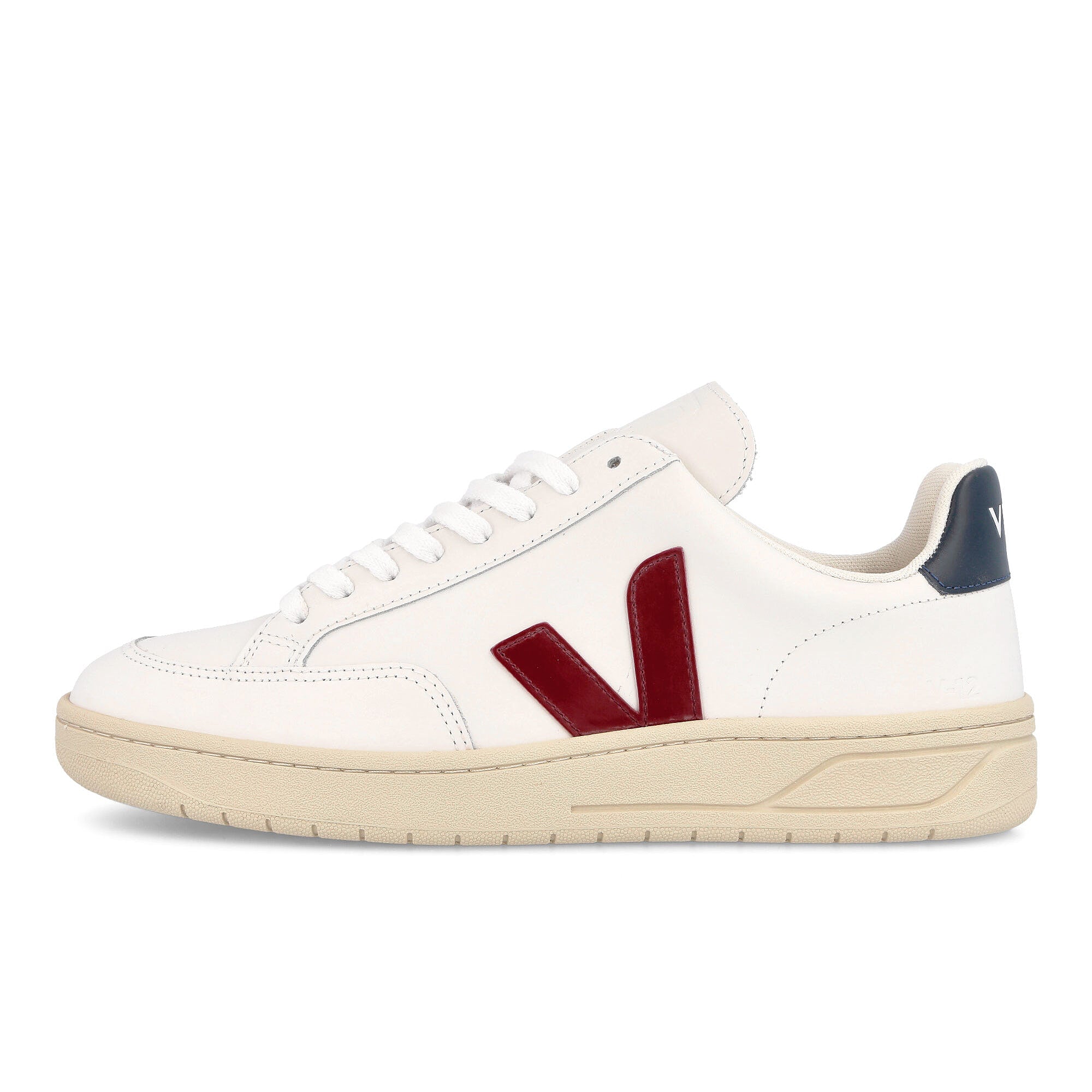 Veja v-12 leather Extra White-Marsala Nautico Low Top Sneakers XD021955B | Overkill