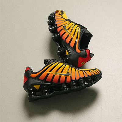 Nike Shox - History and technology of a futuristic sneaker who became an icon