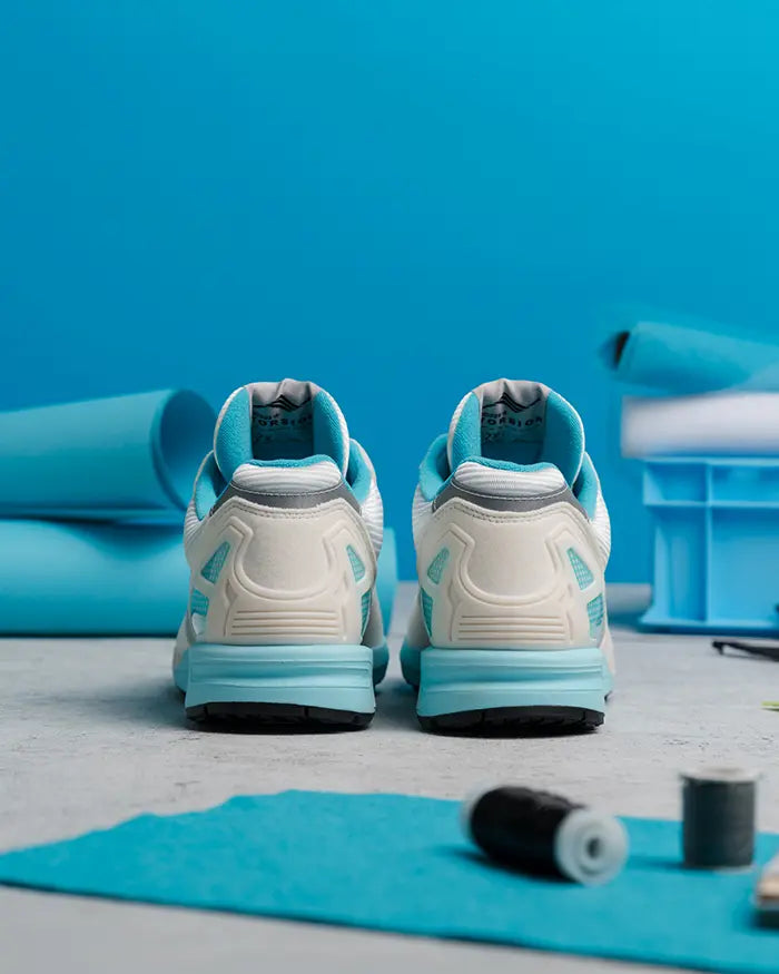 雑貨 adidas ZX 8000 
