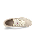 Reebok W Club C Revenge Vintage Stucco / Vintage Chalk / Paper White Low Top Sneakers  Detailfoto | Overkill