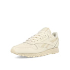 Reebok Classic Leather Chalk / Paper White / Alabaster Low Top Sneakers  Close Up | Overkill