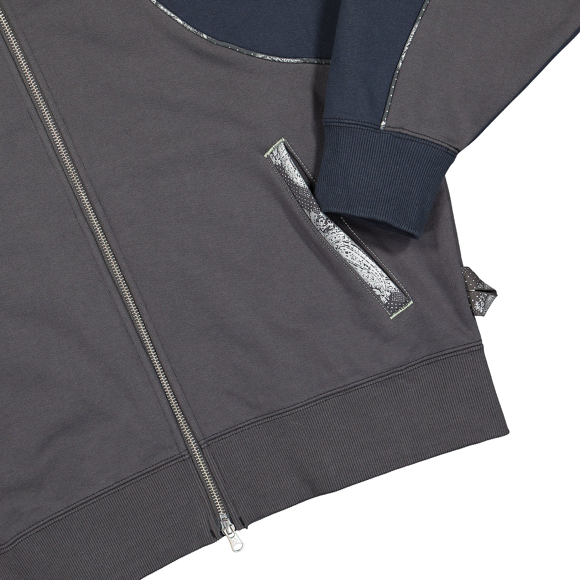 Converse paria /FARZANEH x Converse Full Zip Jacket Asphalt Jackets Detailfoto | Overkill