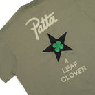 Converse Patta x Converse Four-Leaf Clover SS Tee Burnt Olive T-Shirts Detailfoto | Overkill