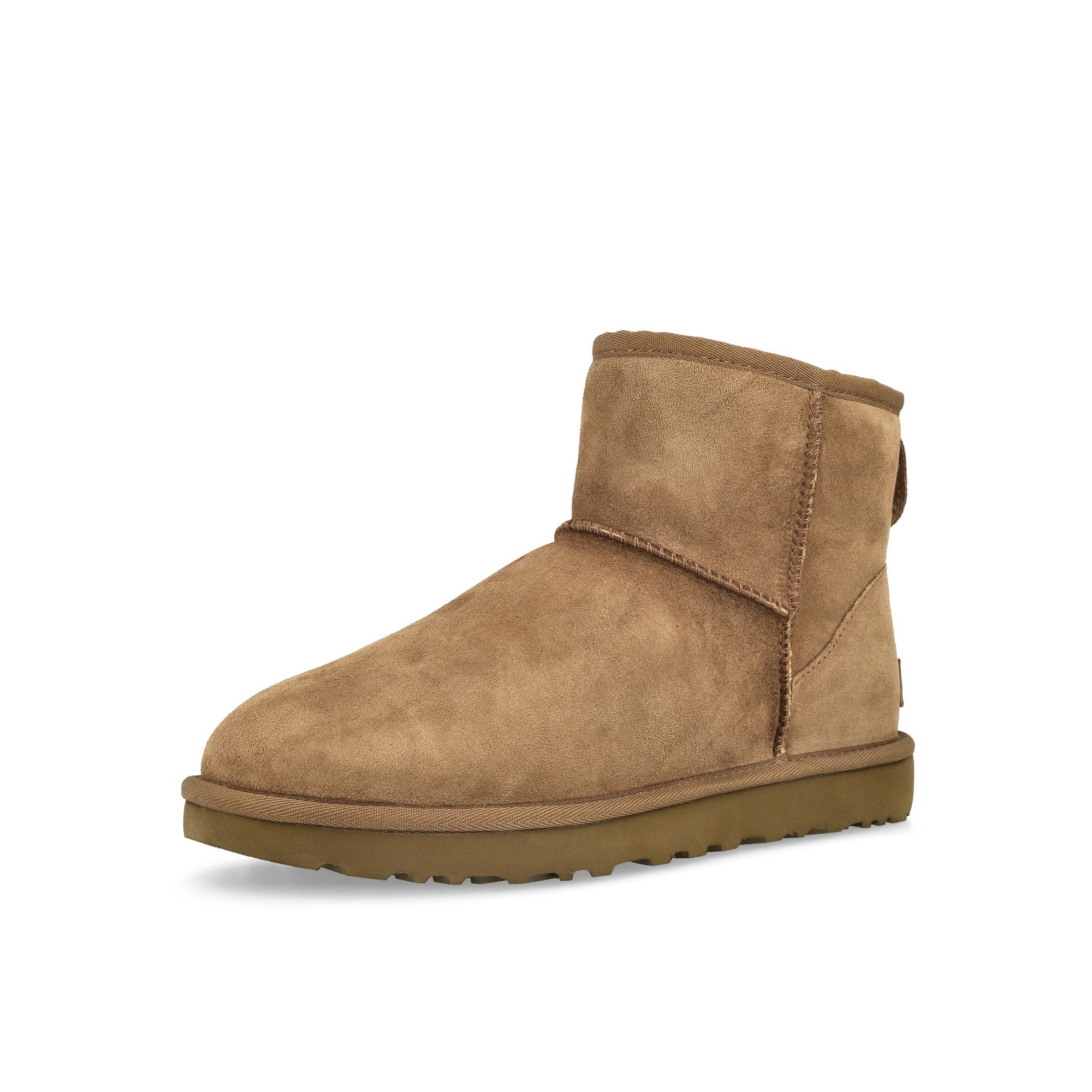 UGG W Classic Mini II Chestnut Boots 1016222-CHE Close-up | Overkill
