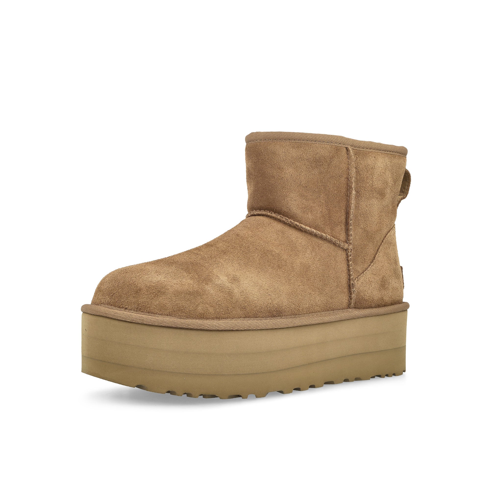 UGG W Classic Mini Platform Chestnut Boots 1134991-CHE Close-up | Overkill
