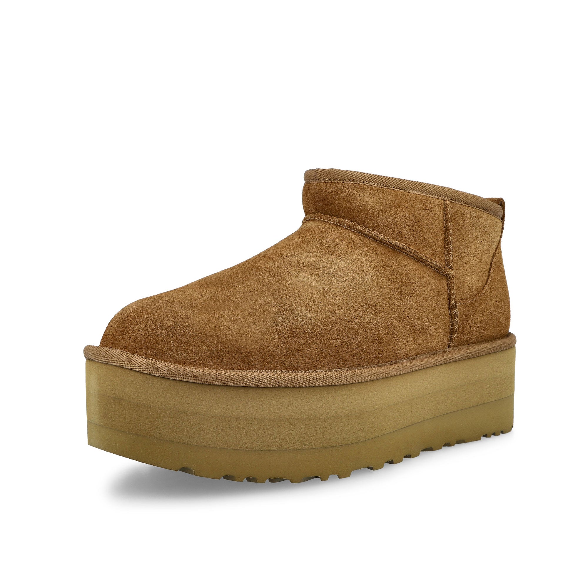 UGG  W Classic Ultra Mini Platform Chestnut Boots 1135092-CHE Close-up | Overkill
