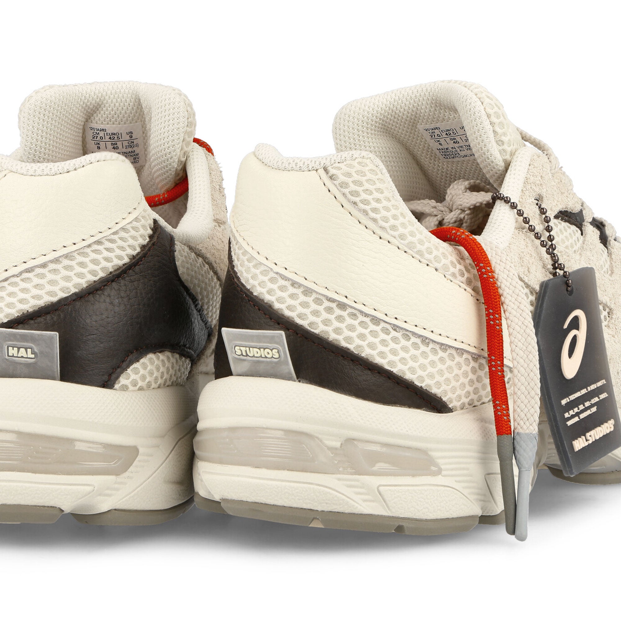 Asics Gel-1130 Birch / Birch Low Top Sneakers  Detailfoto | Overkill