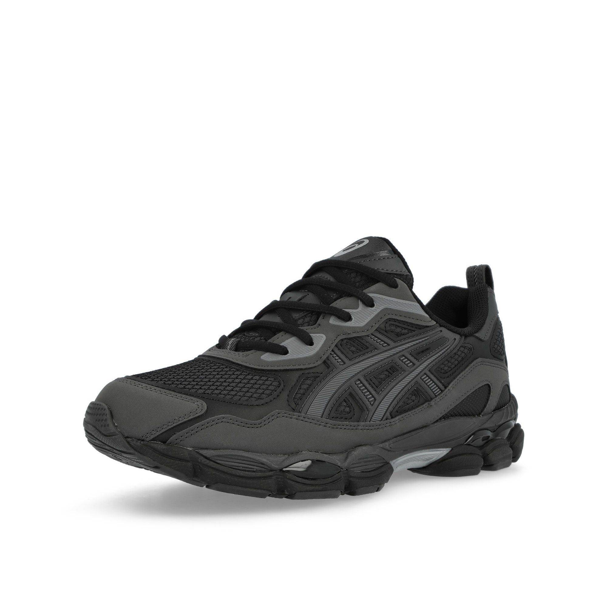 Asics GEL-NYC RGD Black / Graphite Grey Low Top Sneakers 1203A735-001 Close-up | Overkill
