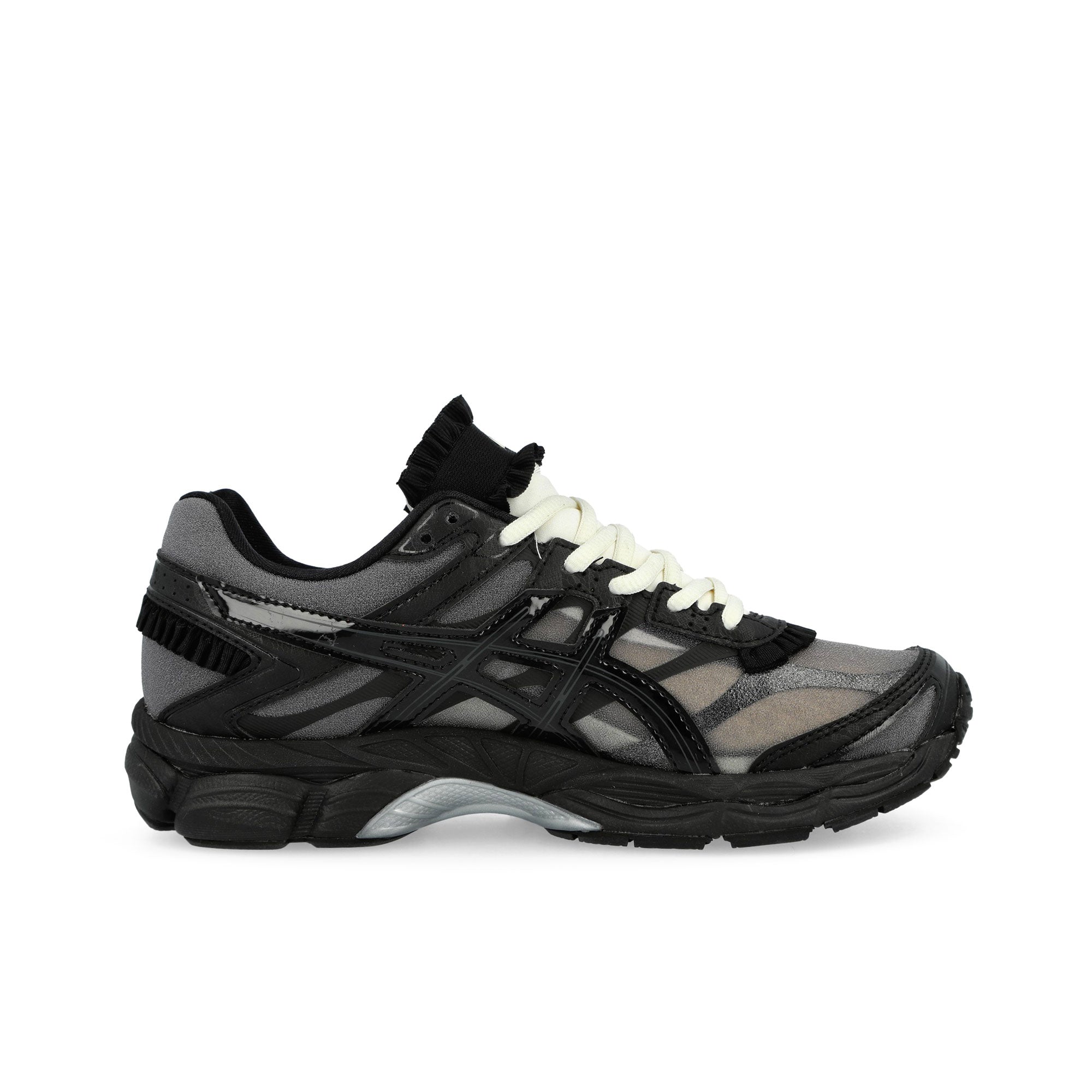 Asics Gel-Cumulus 16 Black / Black Low Top Sneaker 1203B038-001 Silhouette | Overkill
