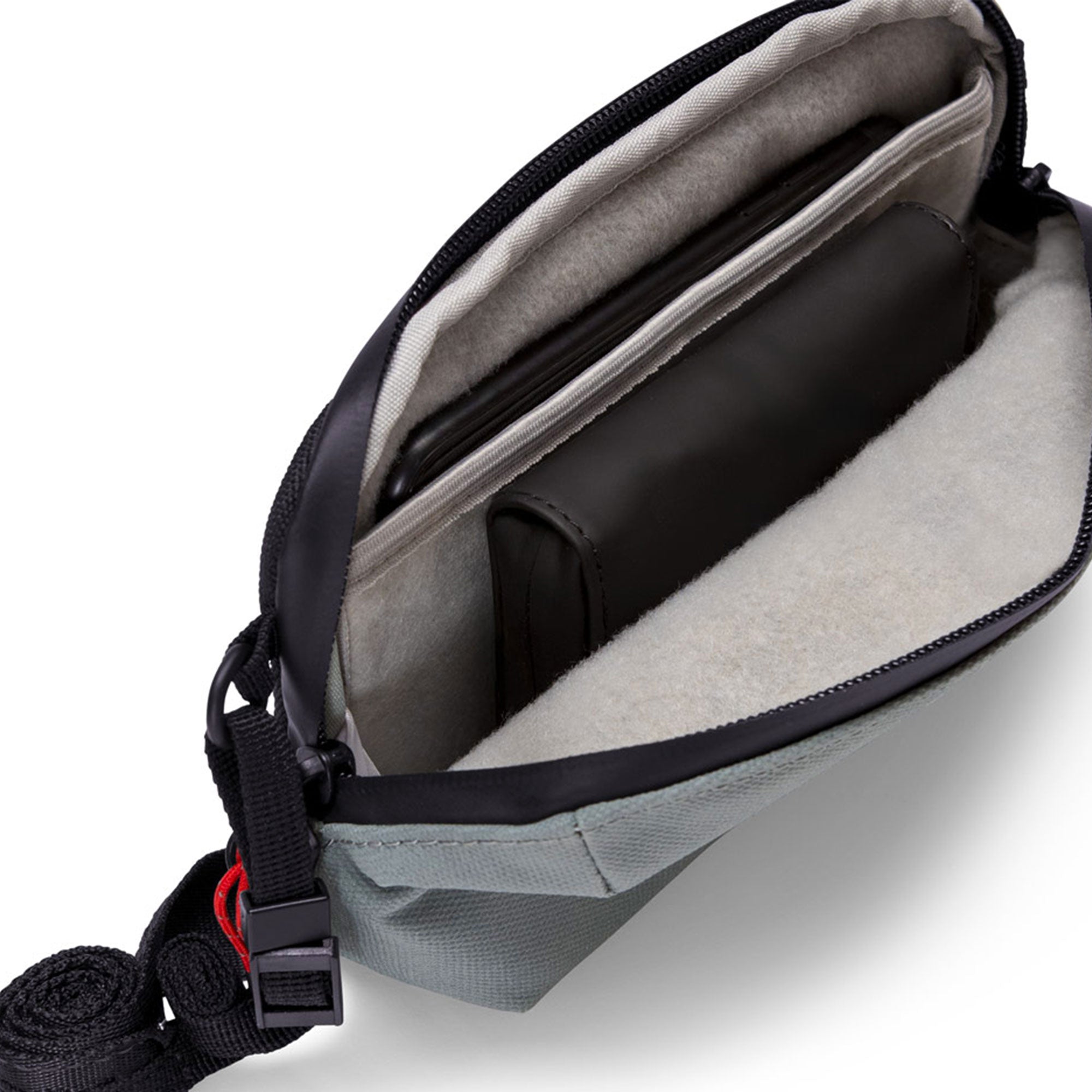 Ucon Acrobatics Ando Medium Bag Phantom Pigeon Blue Reflective Shoulder & Cross Body Bags Detail view 1 | Overkill