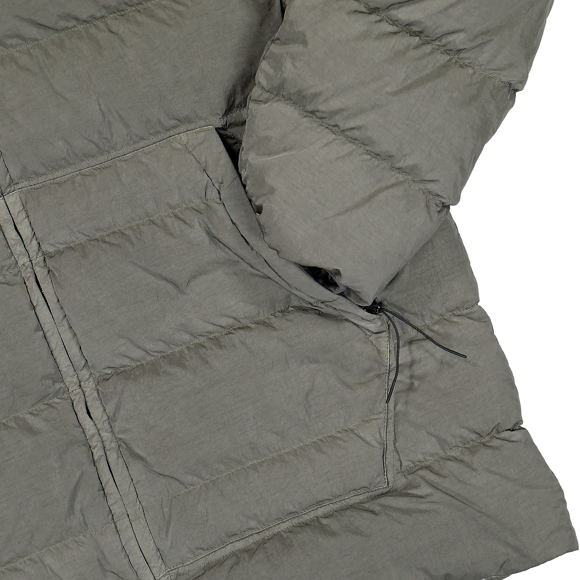 C.P. Company Eco-Chrome-R Down Jacket Thyme Jackets Detailfoto | Overkill