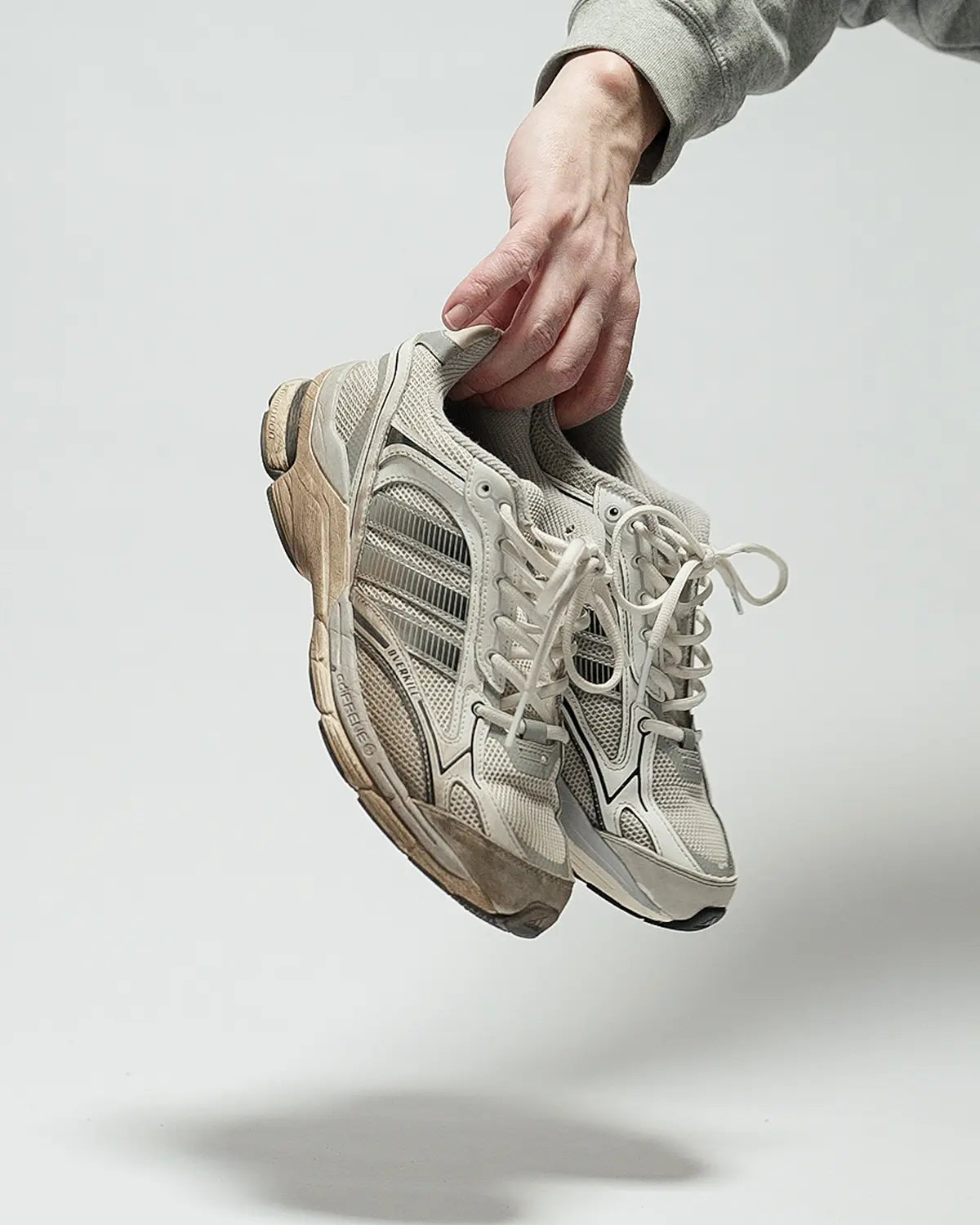 How to Clean Your Sneakers – The Ultimate Sneaker Cleaning Guide