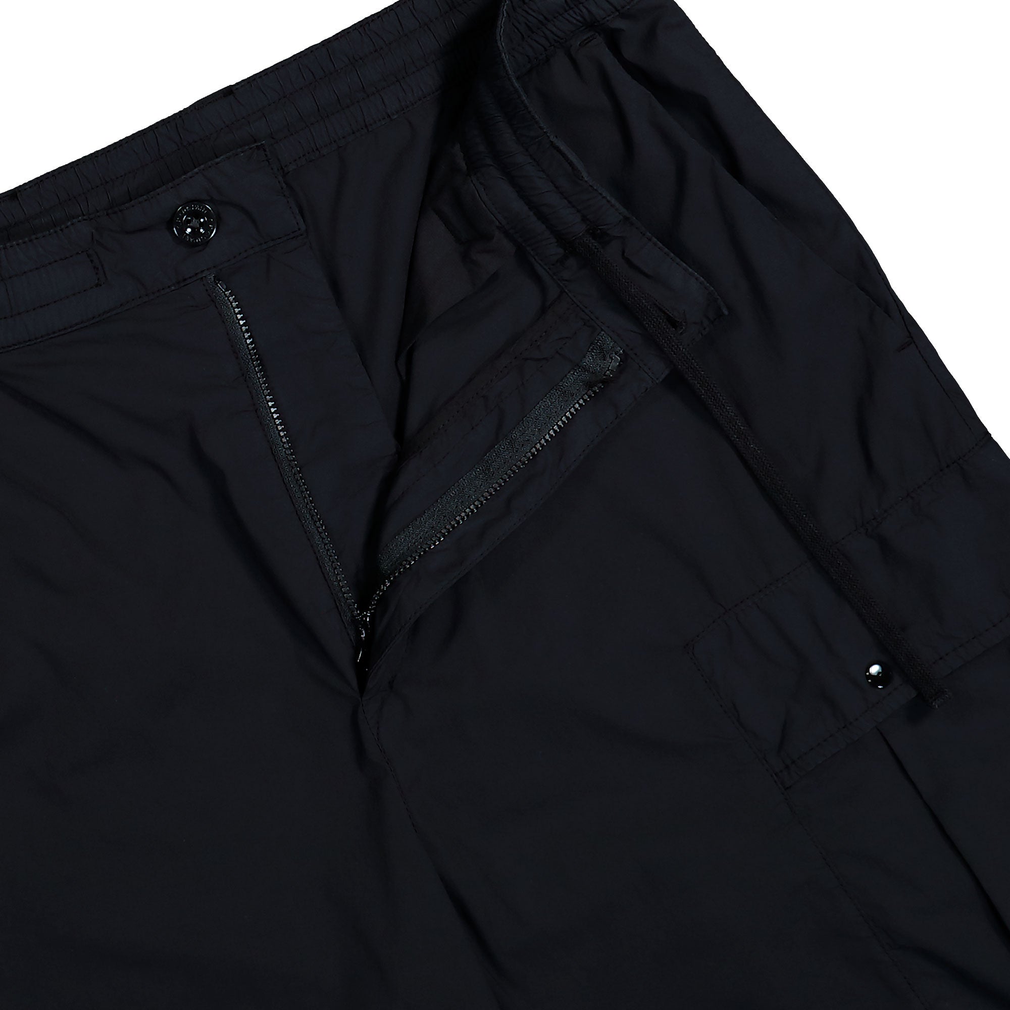 C.P. Company Bermuda Cargo In 50 Fili Stretch Black Shorts 20CMBE254A-006439G 999 Detail View 1 | Overkill
