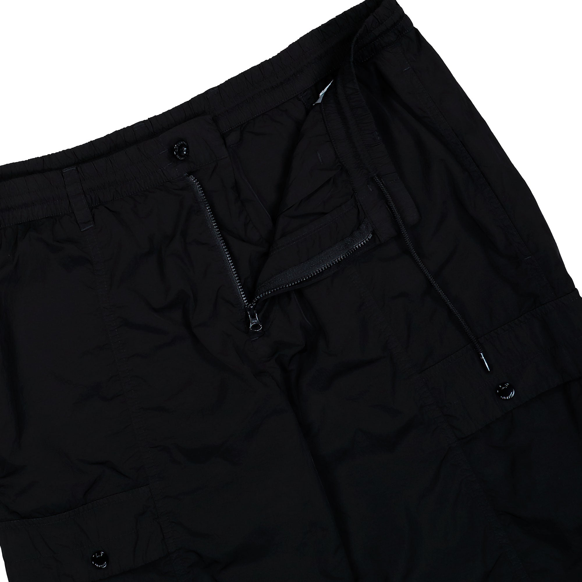C.P. Company Chrome-R Regular Cargo Lens Pants Black Pants 20CMPA032A-005904G 999 Detail View 1 | Overkill
