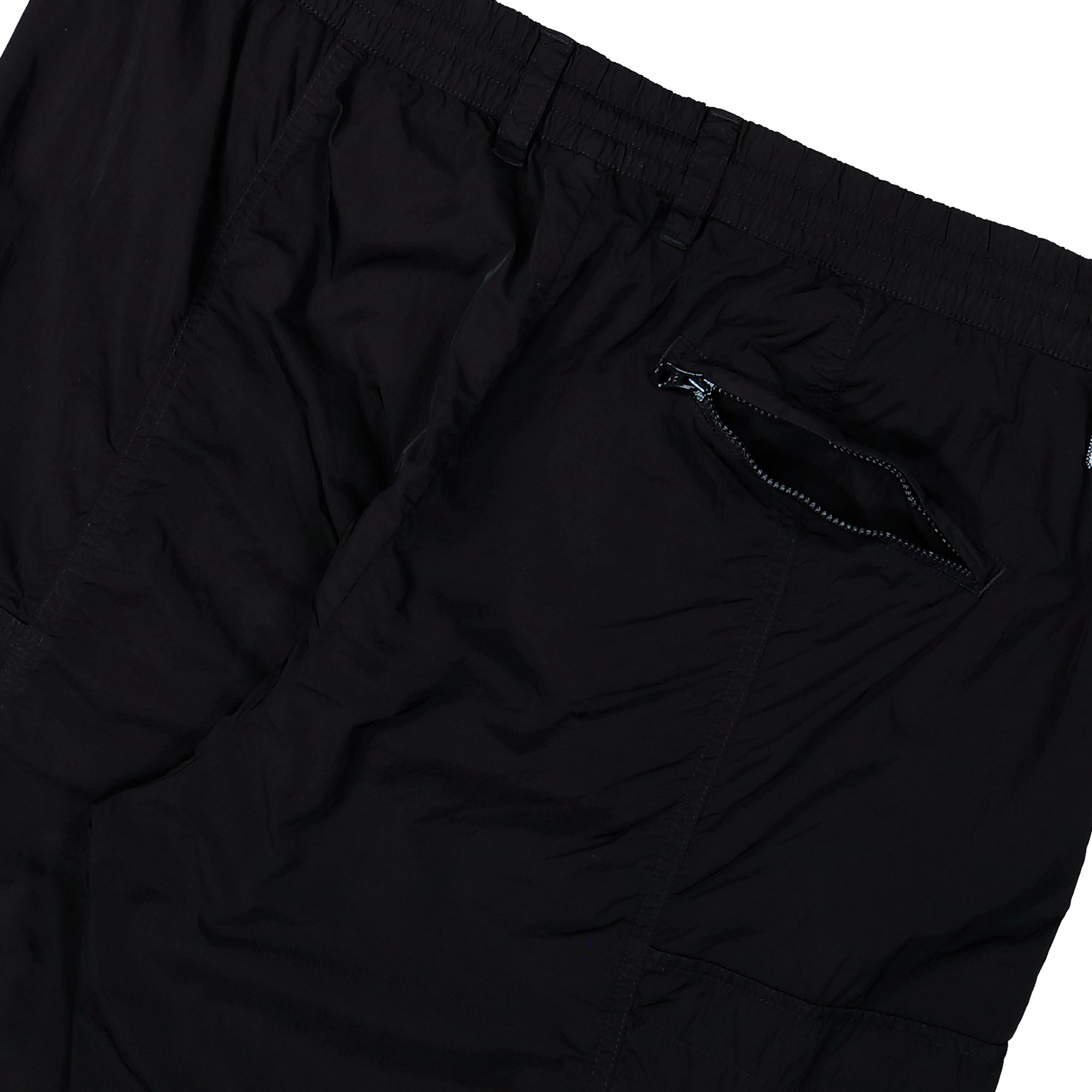 C.P. Company Chrome-R Regular Cargo Lens Pants Black Pants 20CMPA032A-005904G 999 Detail View 2 | Overkill
