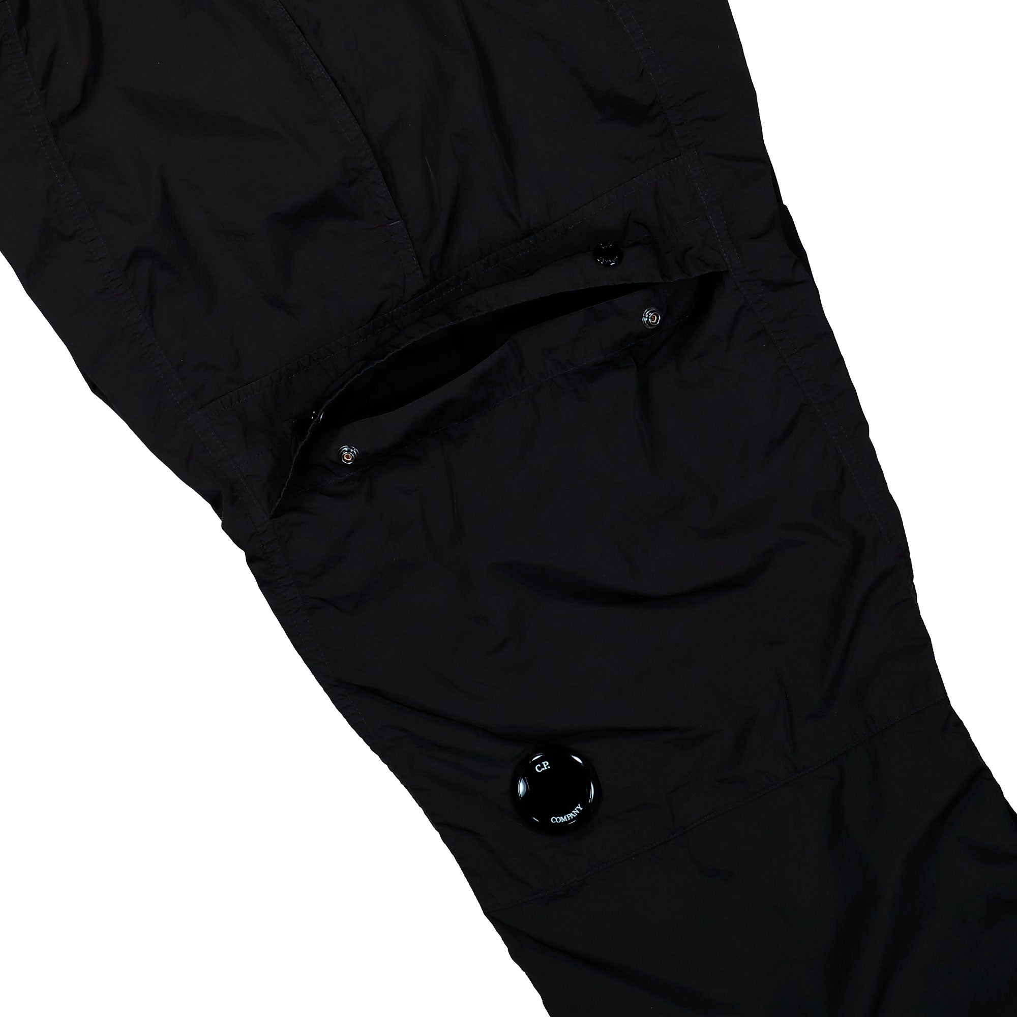 C.P. Company Chrome-R Regular Cargo Lens Pants Black Pants 20CMPA032A-005904G 999 Detail View 3 | Overkill
