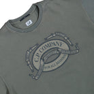 C.P. Company Diagonal Fleece Boxy Logo Crewneck Sweatshirt Gunmetal Sweatshirt 20CMSS217A-006090O 921 Detailfoto | Overkill
