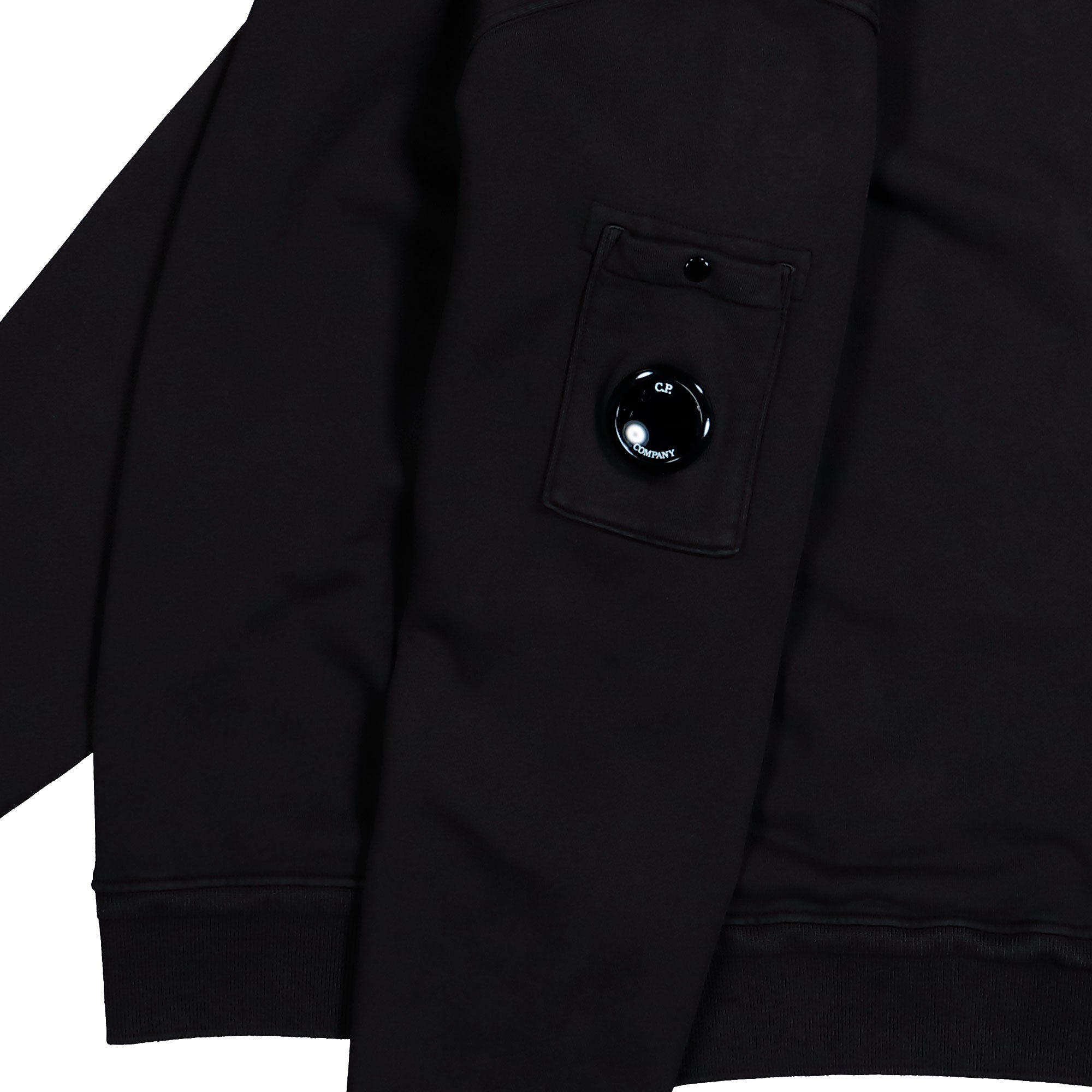 C.P. Company Cotton Diagonal Fleece Crewneck Lens Sweatshirt Black Sweatshirt 20CMSS036A-110044G 999 Detail View 1 | Overkill
