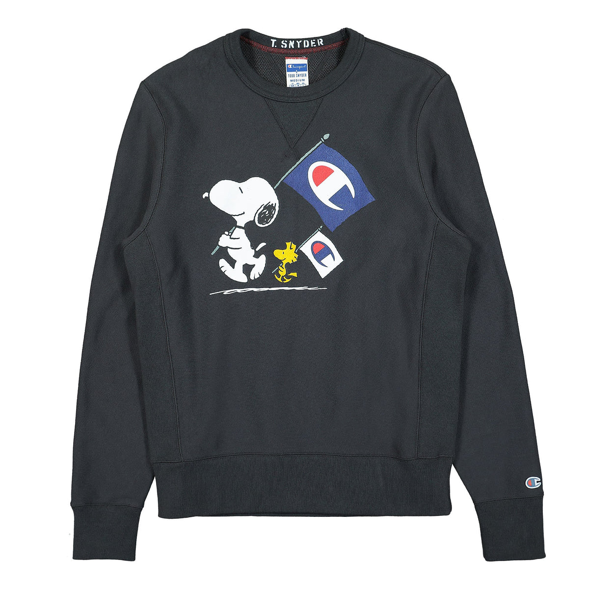 Champion Peanuts x Champion Crewneck Sweatshirt Faded Black Sweatshirts 217798-T071 | Overkill
