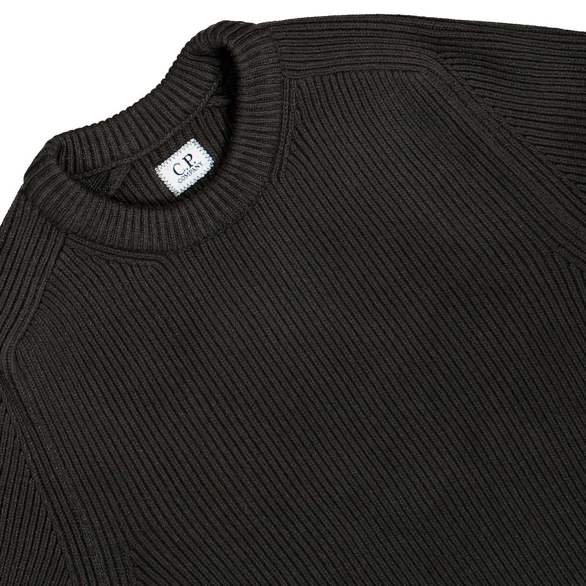 C.P. Company Full Rib Cotton Lens Crewneck Sweater Raven Sweater 21CMKN101A-006608A 985 Detailfoto | Overkill
