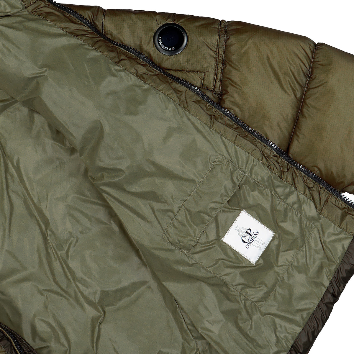 C.P. Company D.D. Shell Hooded Puffer Jacket Ermine Jacket 21CMOW702A-110416A 340 Detail View 3 | Overkill
