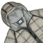 C.P. Company D.D. Shell Hooded Puffer Jacket Flint Grey Jackets 21CMOW702A-110416A 936 Detailfoto | Overkill
