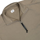 C.P. Company Diagonal Raised Fleece Half Zip Lens Sweatshirt Fallen Rock Sweatshirts 21CMSS033A-005086W 356 Detailfoto | Overkill