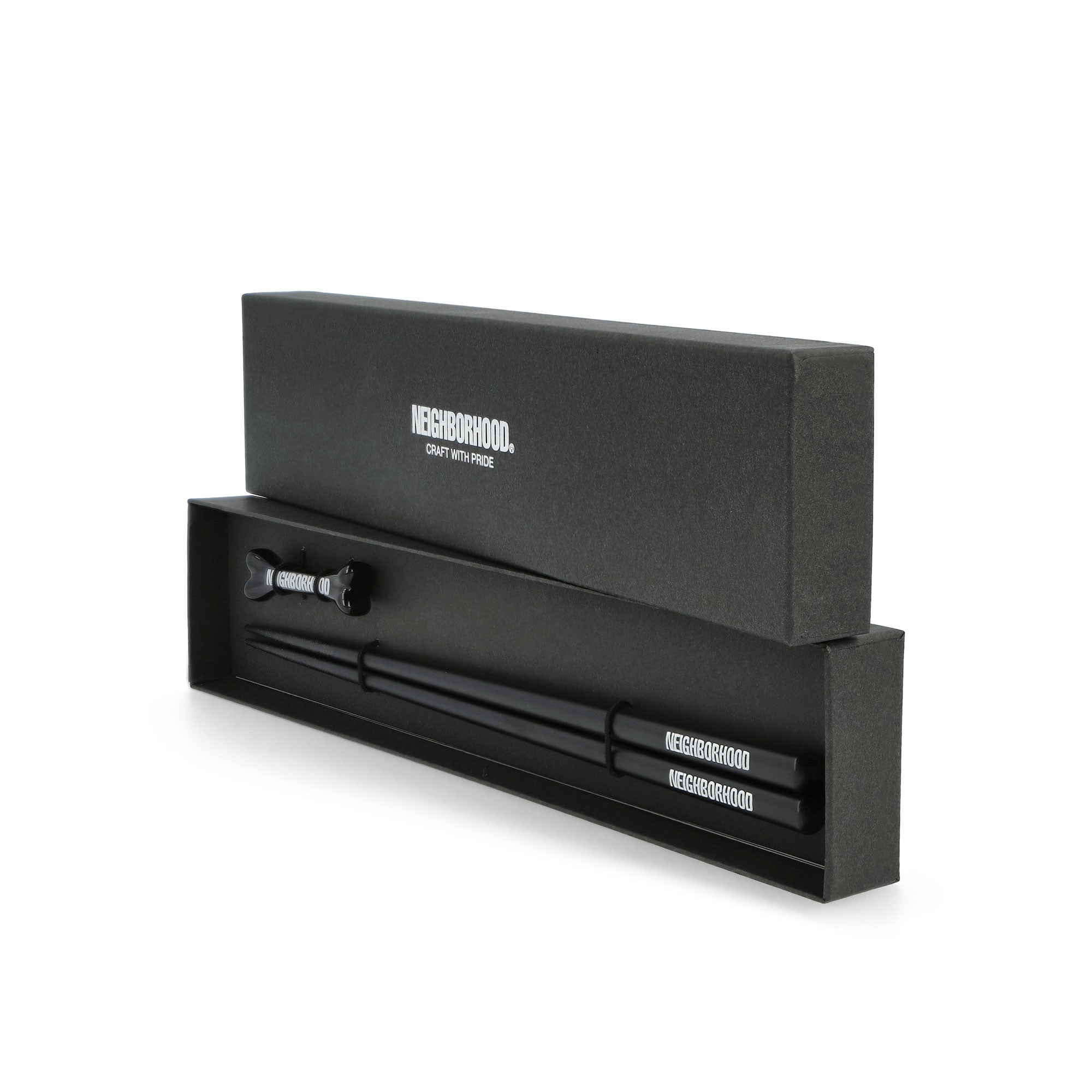 Neighborhood Chopsticks & Chopsticks Rest Set 25267NH-AC01 / Black