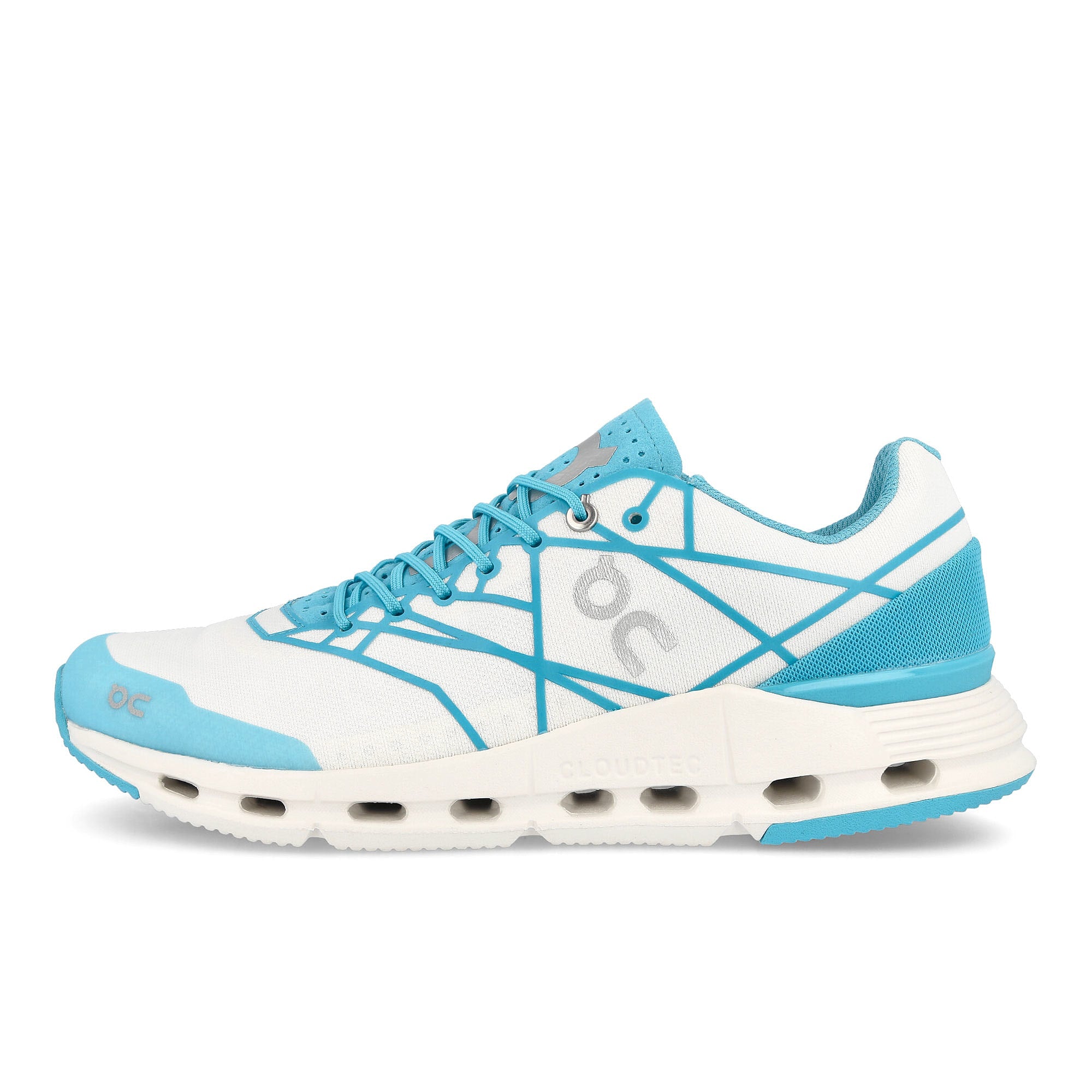 On cloudnova z5 White / Cyan Sneakers 26.98382 | Overkill