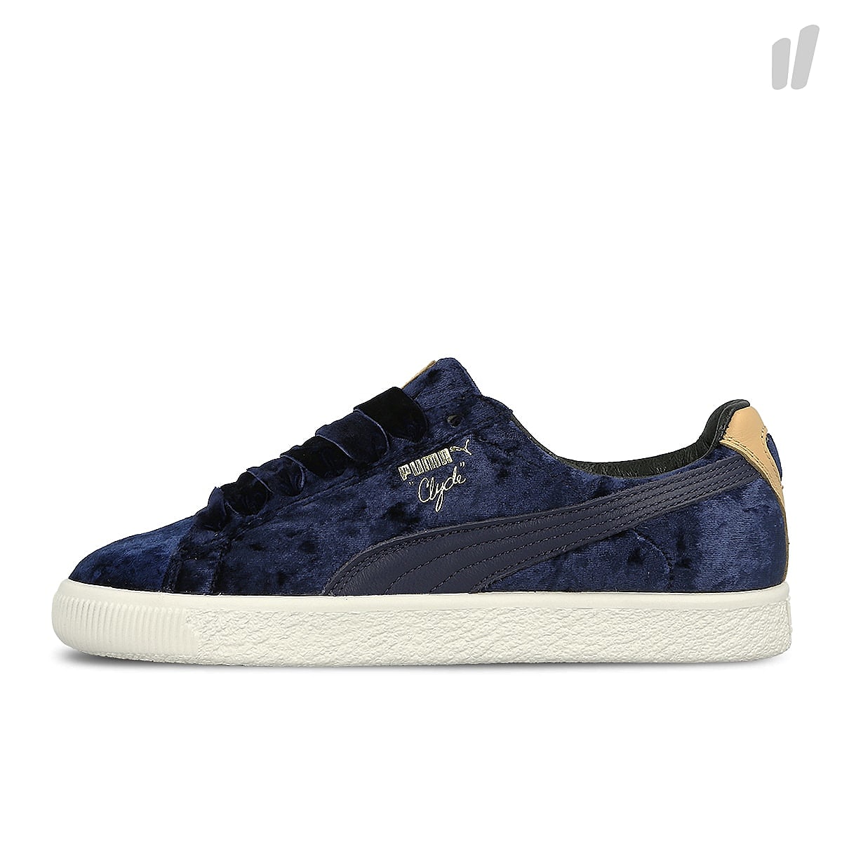 Puma clyde velvet Peacoat / Whisper White Sneakers 362320 02 | Overkill